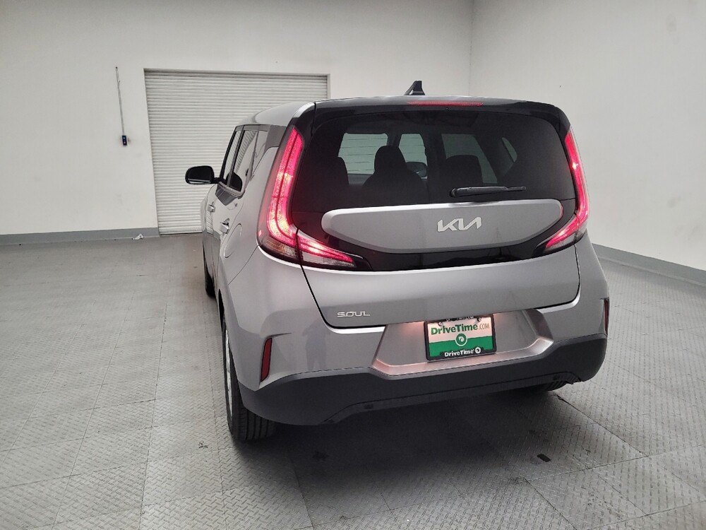 2024 Kia Soul in Montclair, CA 91763 - 18102217 6