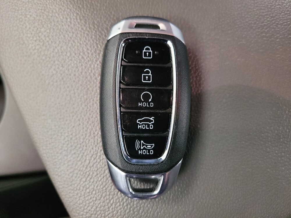 2023 Hyundai Elantra in Downey, CA 90241 - 18102220 32