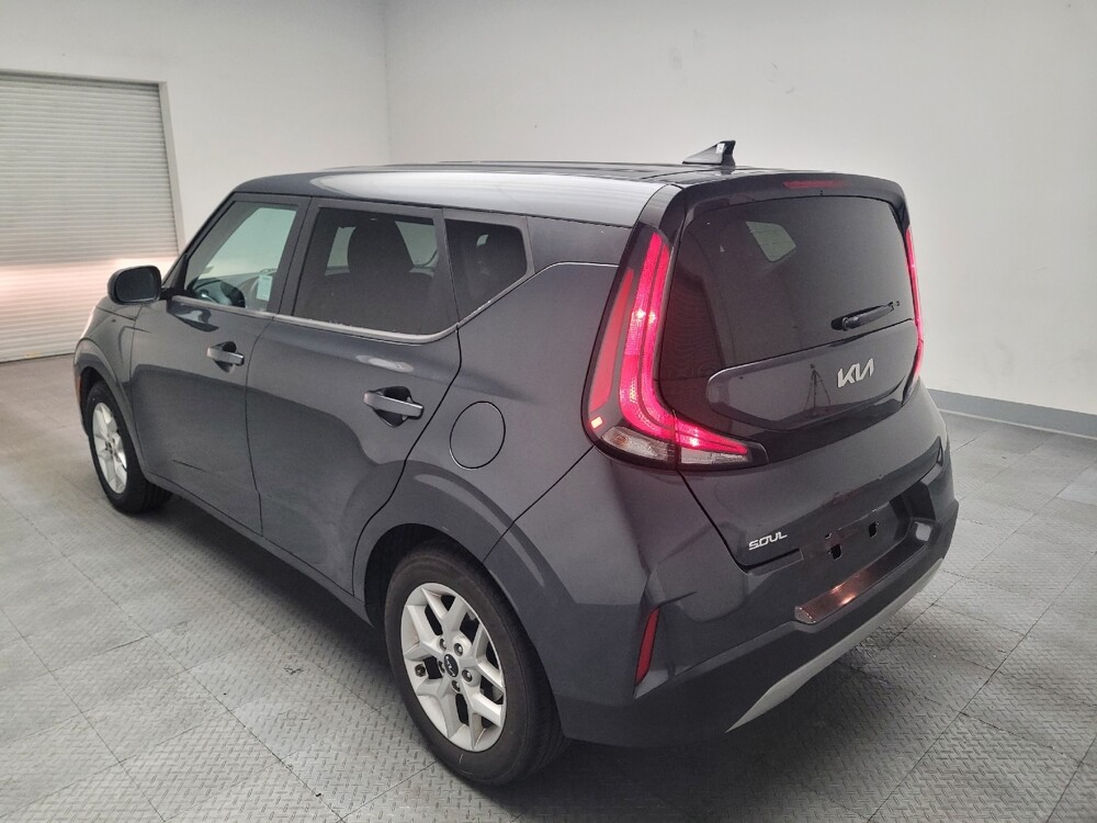 2023 Kia Soul in Fresno, CA 93726 - 18102221 5