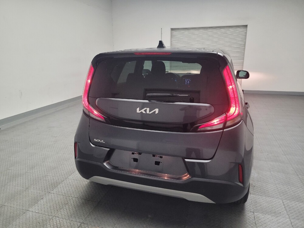 2023 Kia Soul in Fresno, CA 93726 - 18102221 7