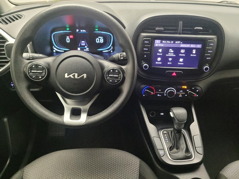 2023 Kia Soul in Fresno, CA 93726 - 18102221 22