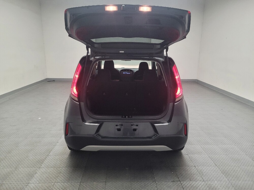2023 Kia Soul in Fresno, CA 93726 - 18102221 29