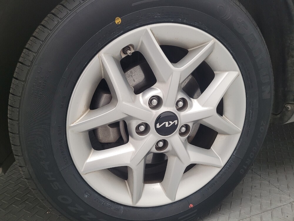 2023 Kia Soul in Fresno, CA 93726 - 18102221 31