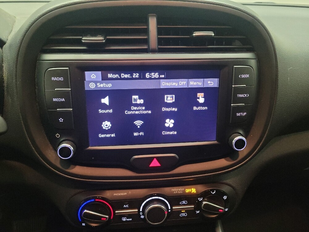 2023 Kia Soul in Fresno, CA 93726 - 18102221 25