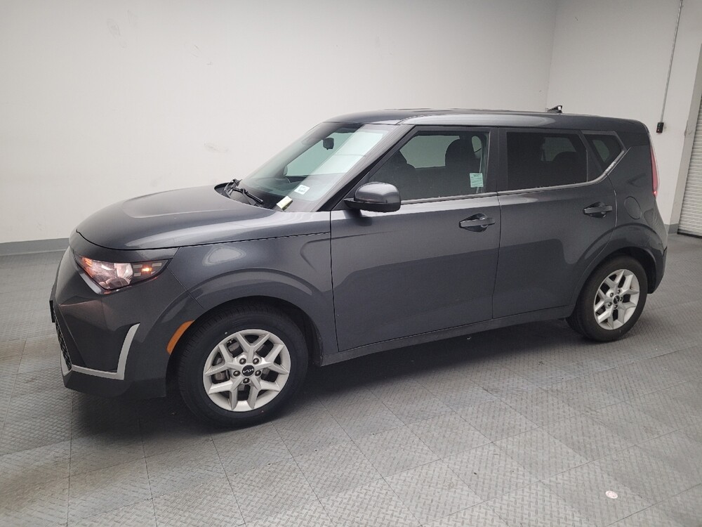 2023 Kia Soul in Fresno, CA 93726 - 18102221 2