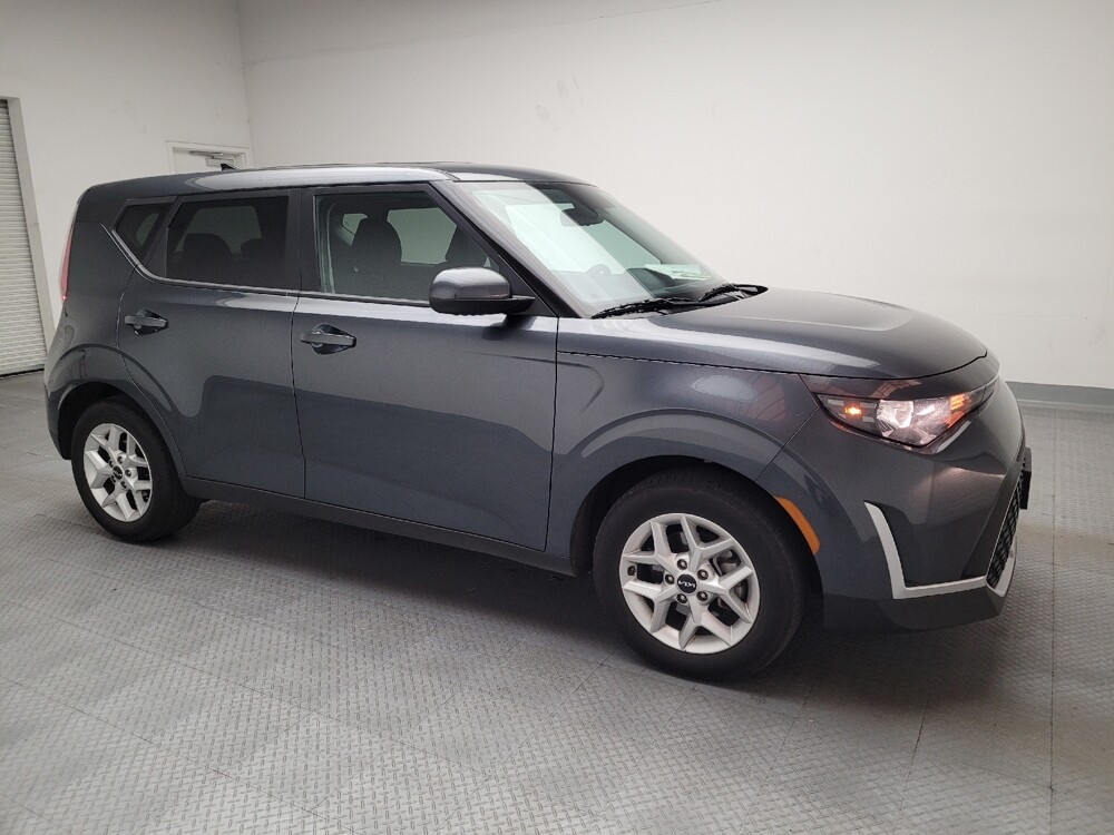 2024 Kia Soul in Downey, CA 90241 - 18102222 11