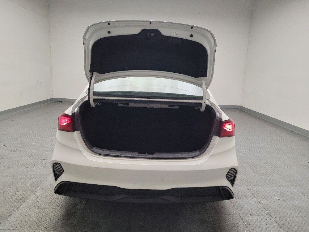 2023 Kia Forte in Downey, CA 90241 - 18102228 29