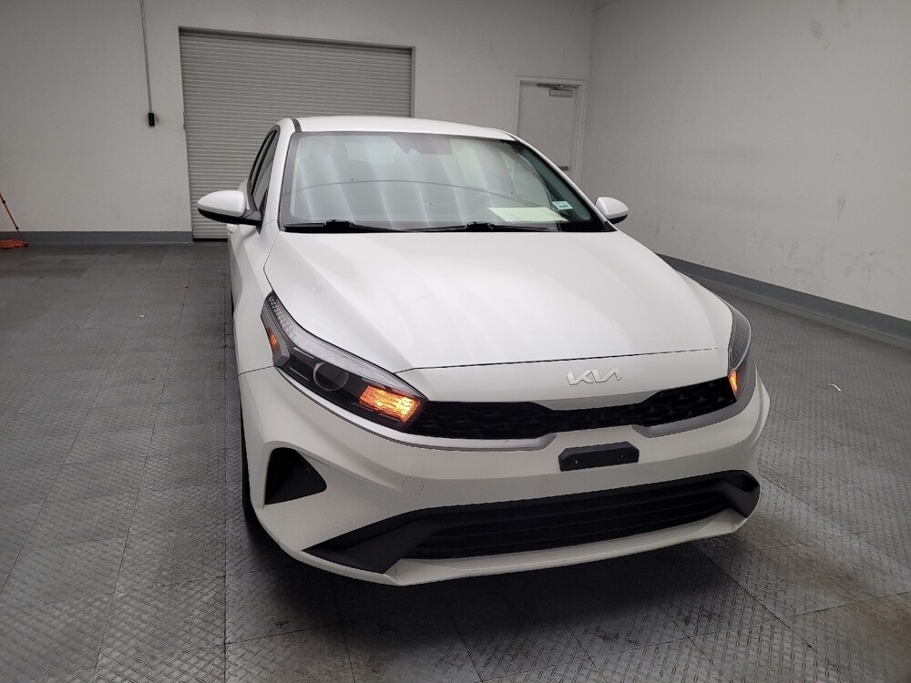 2023 Kia Forte in Downey, CA 90241 - 18102228 14