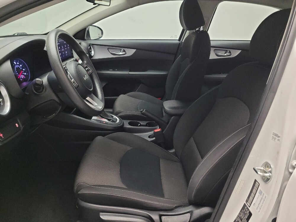 2023 Kia Forte in Downey, CA 90241 - 18102228 17