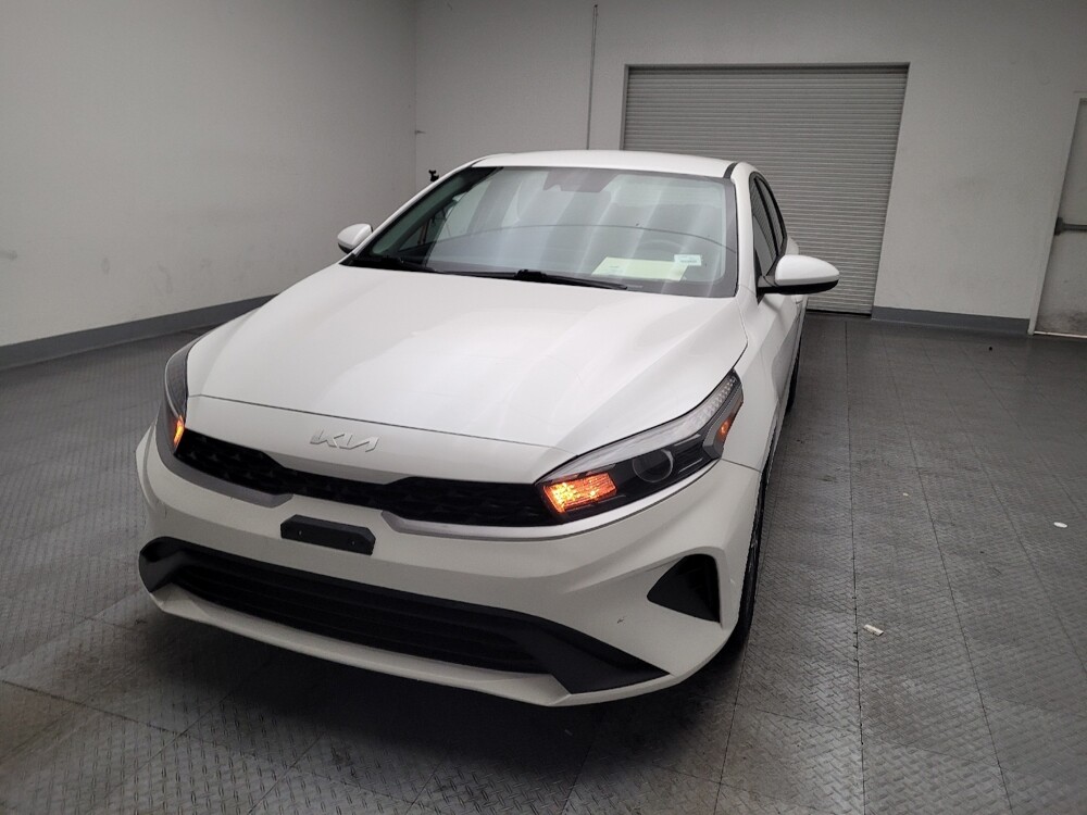 2023 Kia Forte in Downey, CA 90241 - 18102228 15