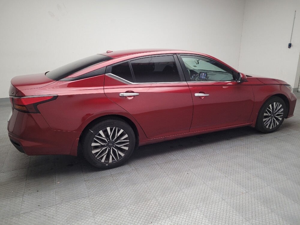 2023 Nissan Altima in El Cajon, CA 92020 - 18102234 10