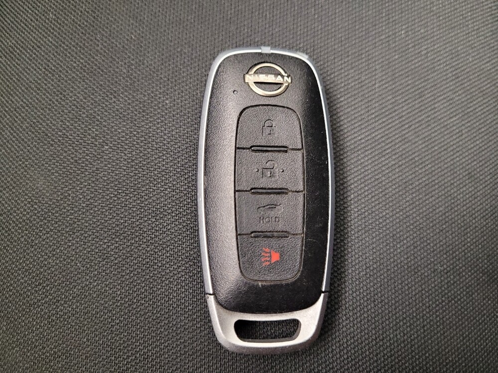 2023 Nissan Versa in Downey, CA 90241 - 18102243 32