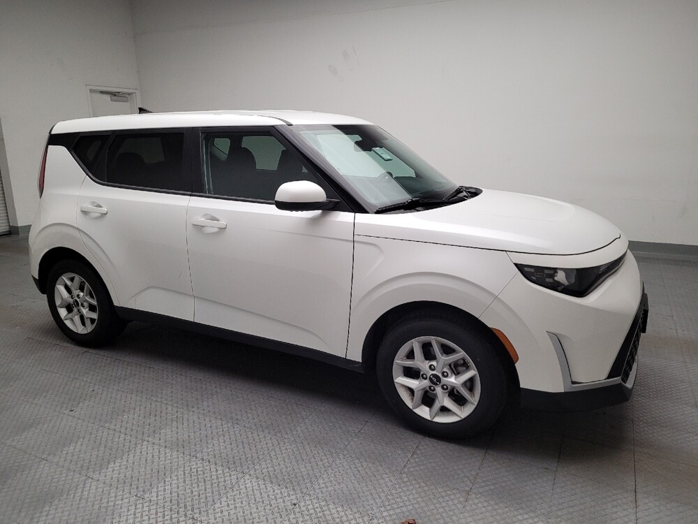 2024 Kia Soul in Downey, CA 90241 - 18102259 11