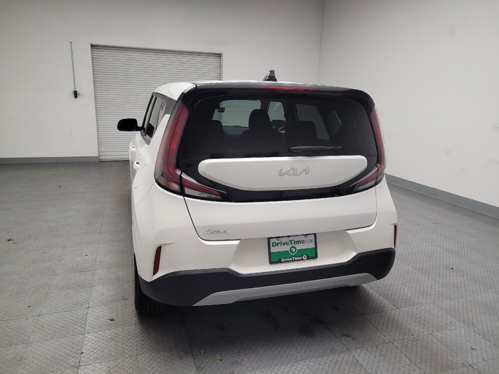 2024 Kia Soul in Downey, CA 90241 - 18102259 6