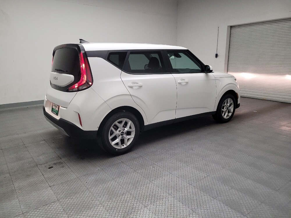 2024 Kia Soul in Montclair, CA 91763 - 18102262 10