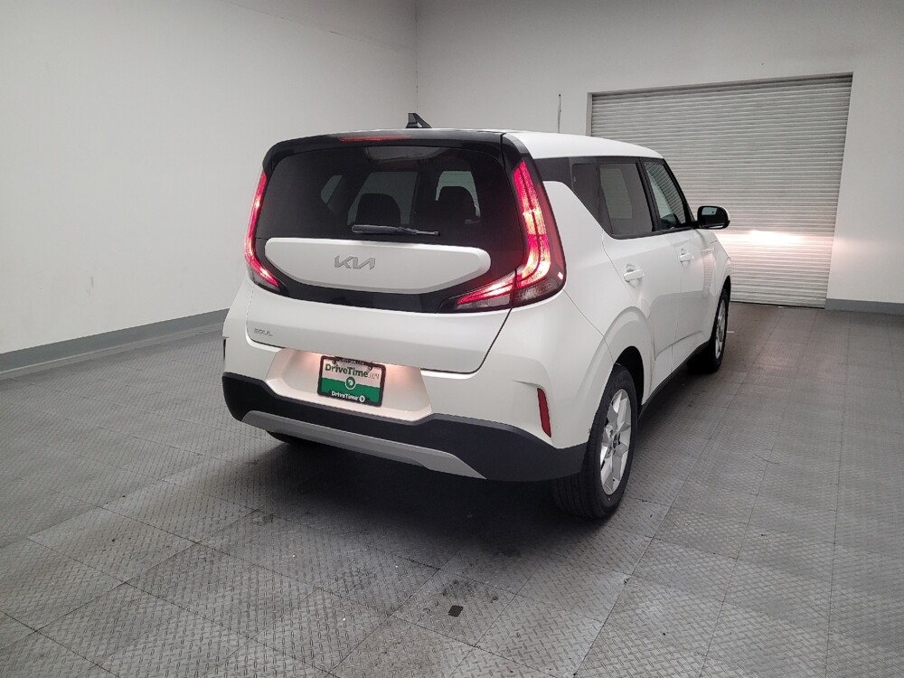 2024 Kia Soul in Montclair, CA 91763 - 18102262 7