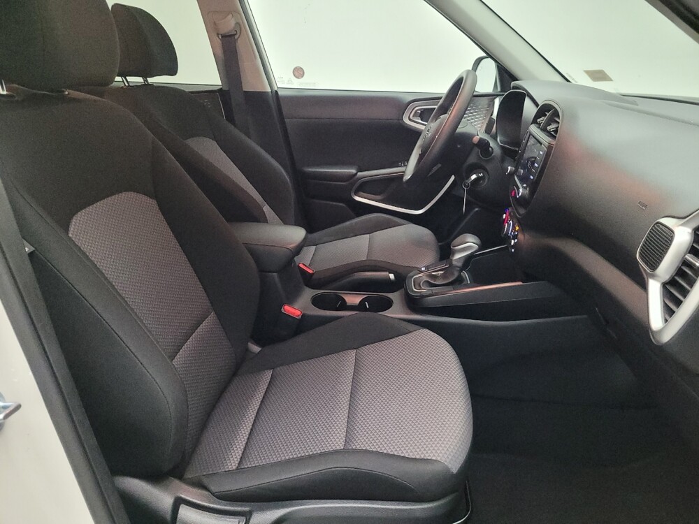 2024 Kia Soul in Montclair, CA 91763 - 18102262 21