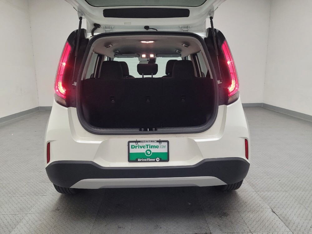 2024 Kia Soul in Montclair, CA 91763 - 18102262 29