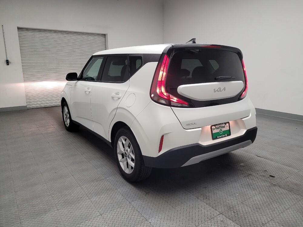 2024 Kia Soul in Montclair, CA 91763 - 18102262 5