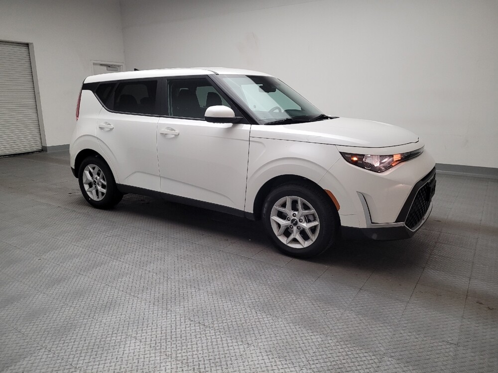 2024 Kia Soul in Montclair, CA 91763 - 18102262 11