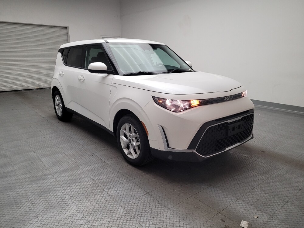 2024 Kia Soul in Montclair, CA 91763 - 18102262 13