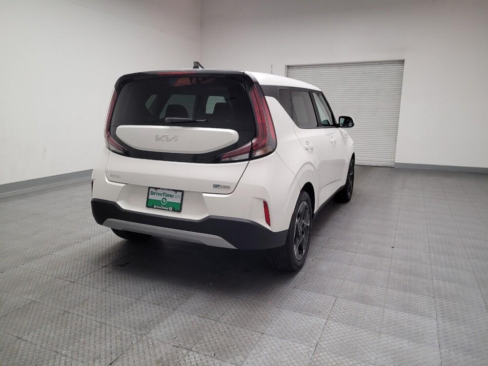 2023 Kia Soul in Riverside, CA 92504 - 18102271 7