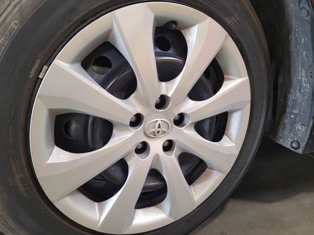 2024 Toyota Corolla in Downey, CA 90241 - 18102286 31