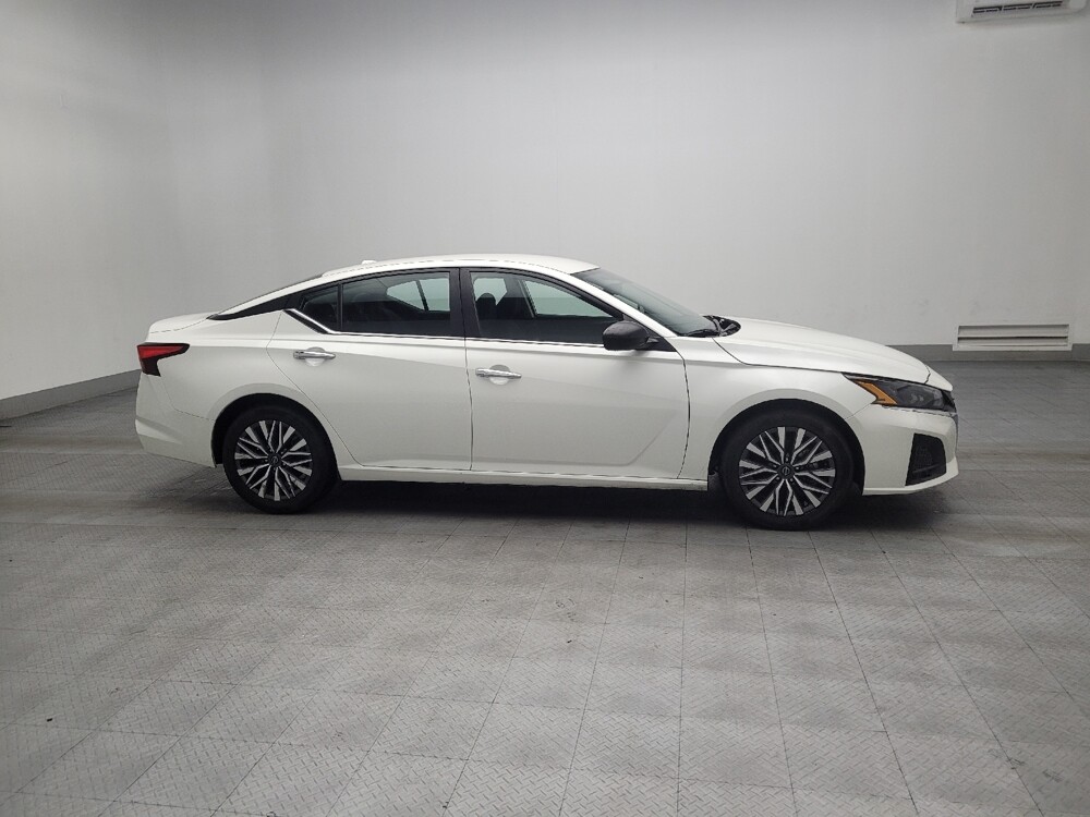 2024 Nissan Altima in Knoxville, TN 37923 - 18102301 11