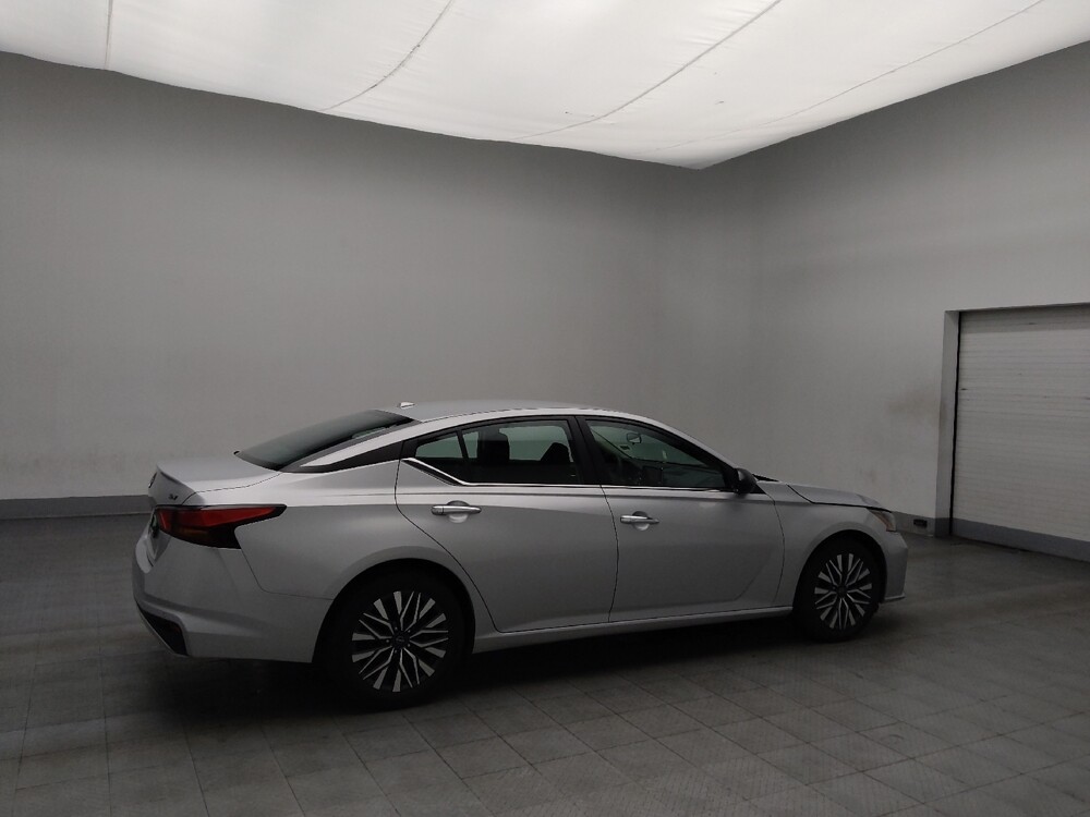 2024 Nissan Altima in Duluth, GA 30096 - 18102303 10