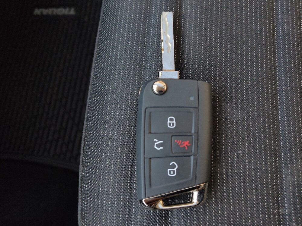 2024 Volkswagen Tiguan in Stone Mountain, GA 30083 - 18102349 32