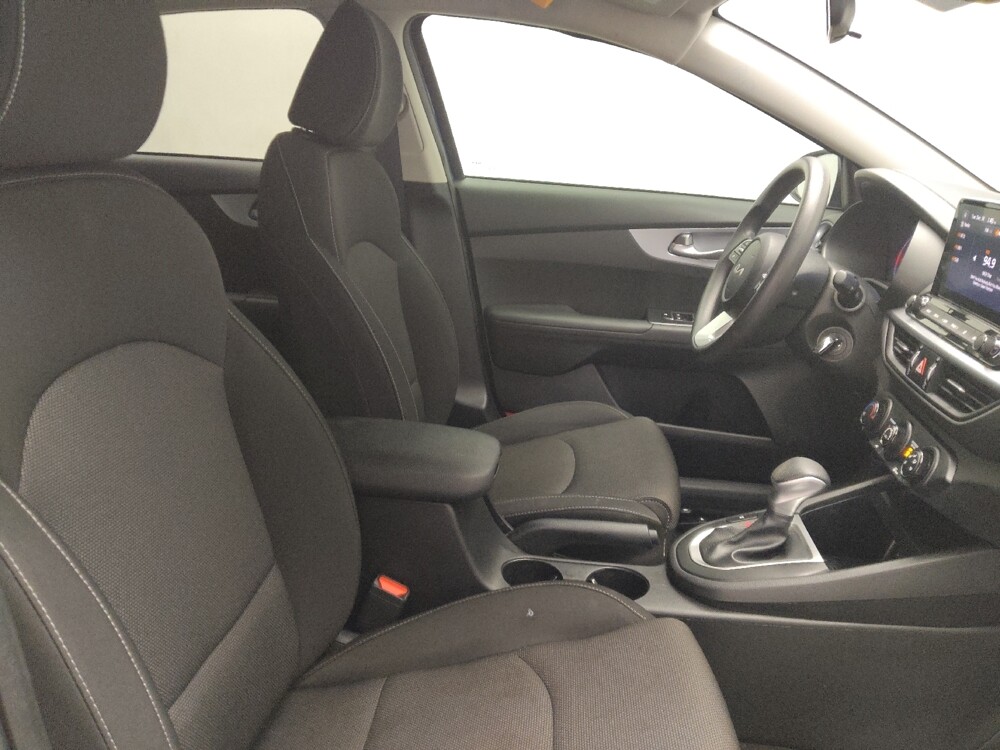 2024 Kia Forte in Conyers, GA 30094 - 18102361 21
