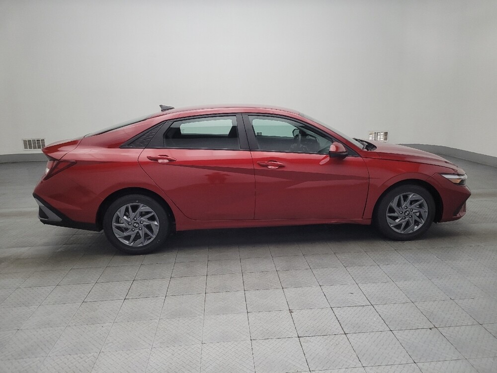 2024 Hyundai Elantra in Morrow, GA 30260 - 18102363 10