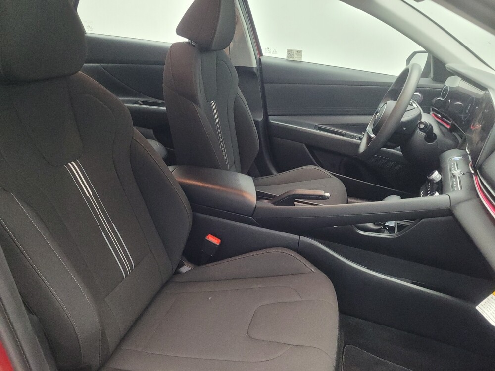 2024 Hyundai Elantra in Morrow, GA 30260 - 18102363 21