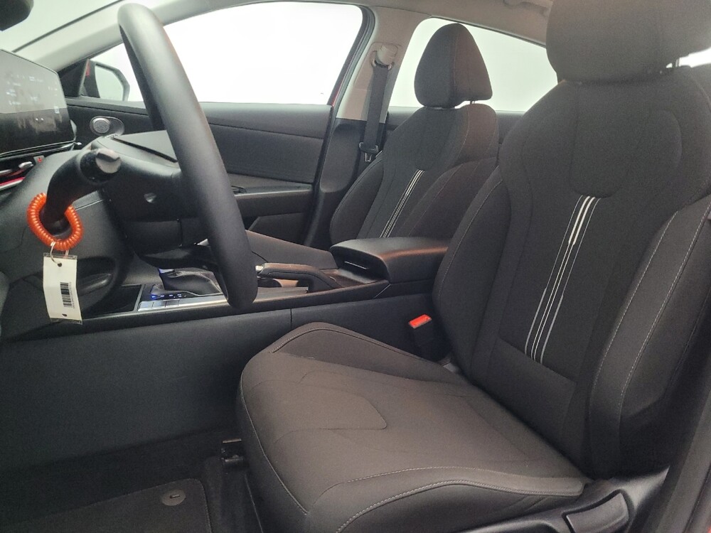 2024 Hyundai Elantra in Morrow, GA 30260 - 18102363 17