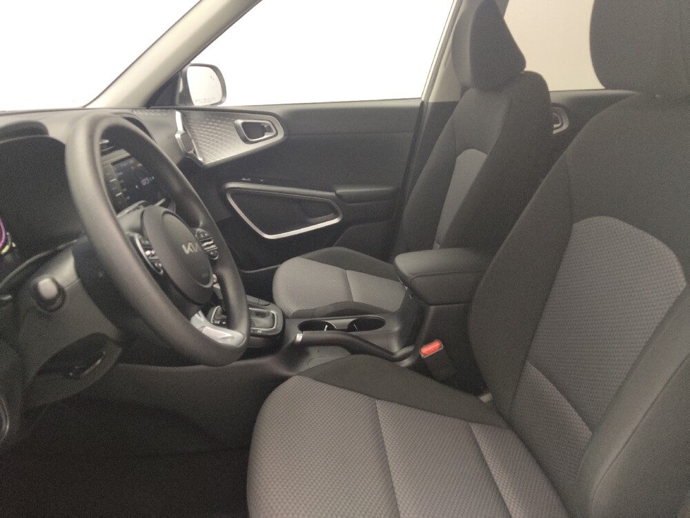 2024 Kia Soul in Conyers, GA 30094 - 18102371 17