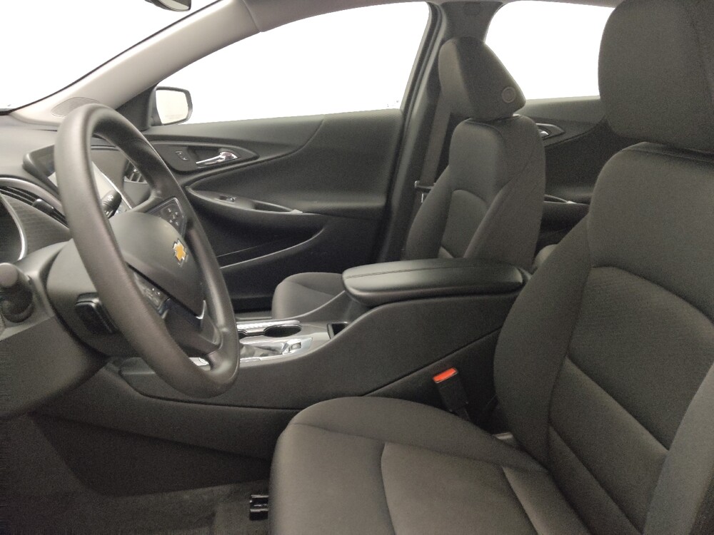 2025 Chevrolet Malibu in Union City, GA 30291 - 18102405 17