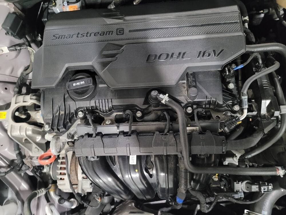 2023 Hyundai Elantra in Plymouth Meeting, PA 19462 - 18102423 30