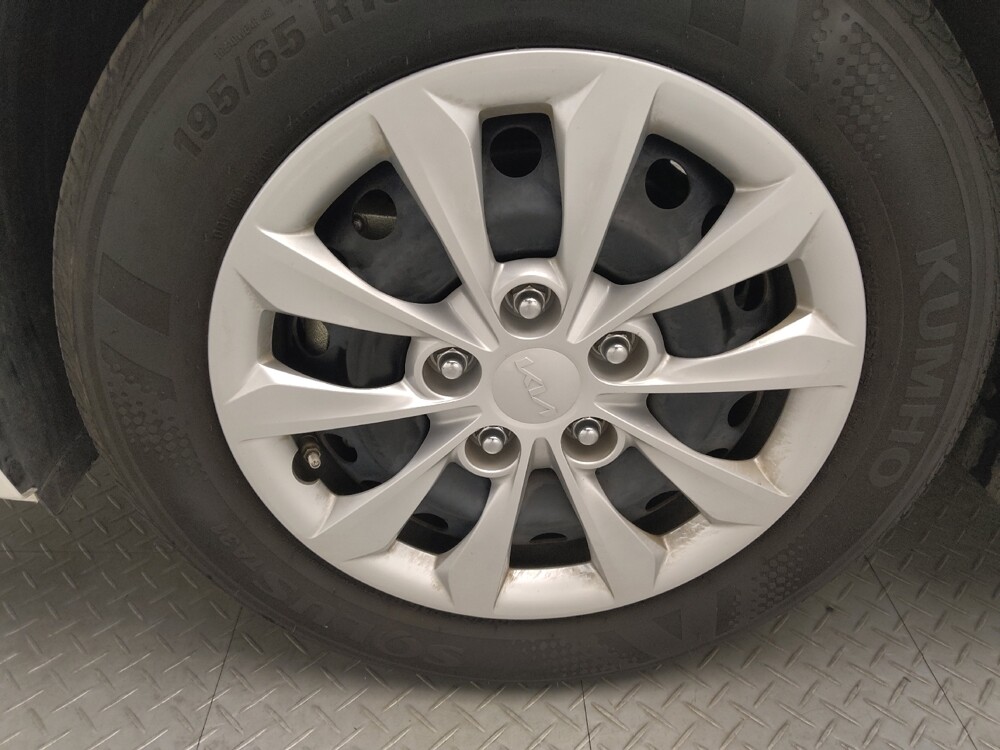 2024 Kia Forte in Fort Worth, TX 76116 - 18102456 31