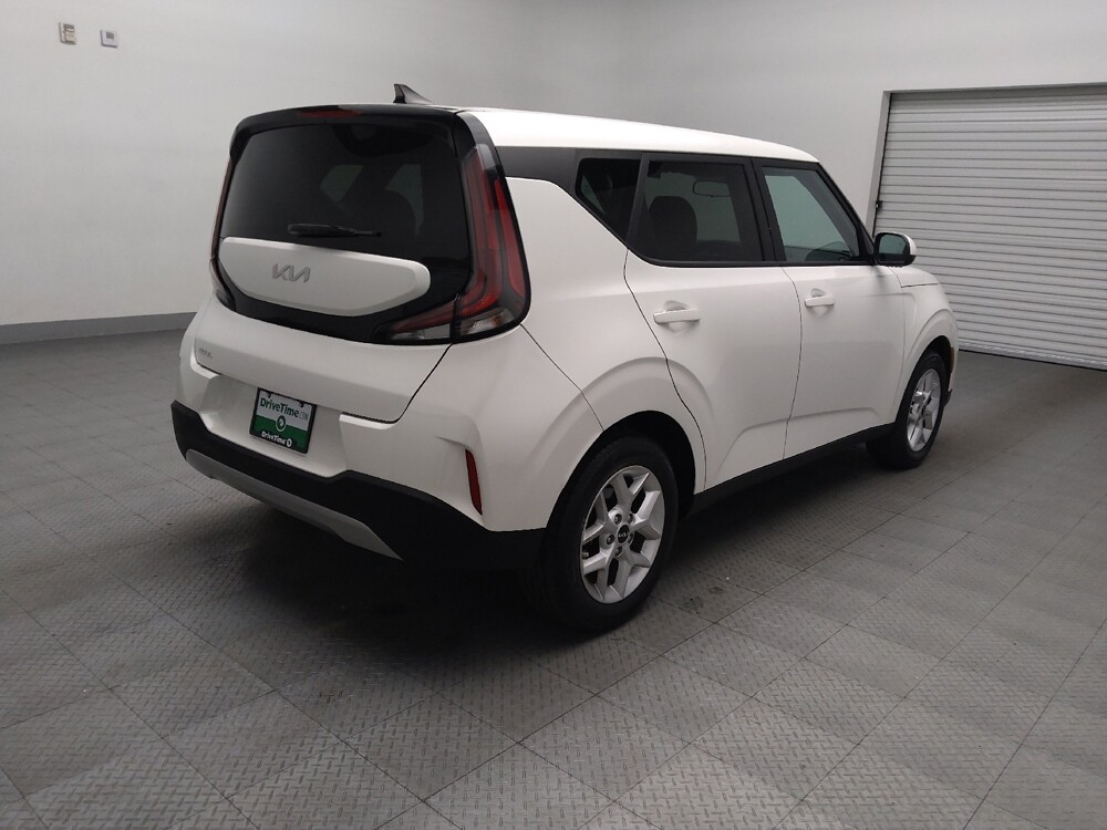 2023 Kia Soul in Fort Worth, TX 76116 - 18102457 9