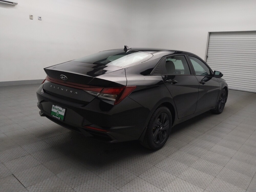2023 Hyundai Elantra in Plano, TX 75074 - 18102472 9