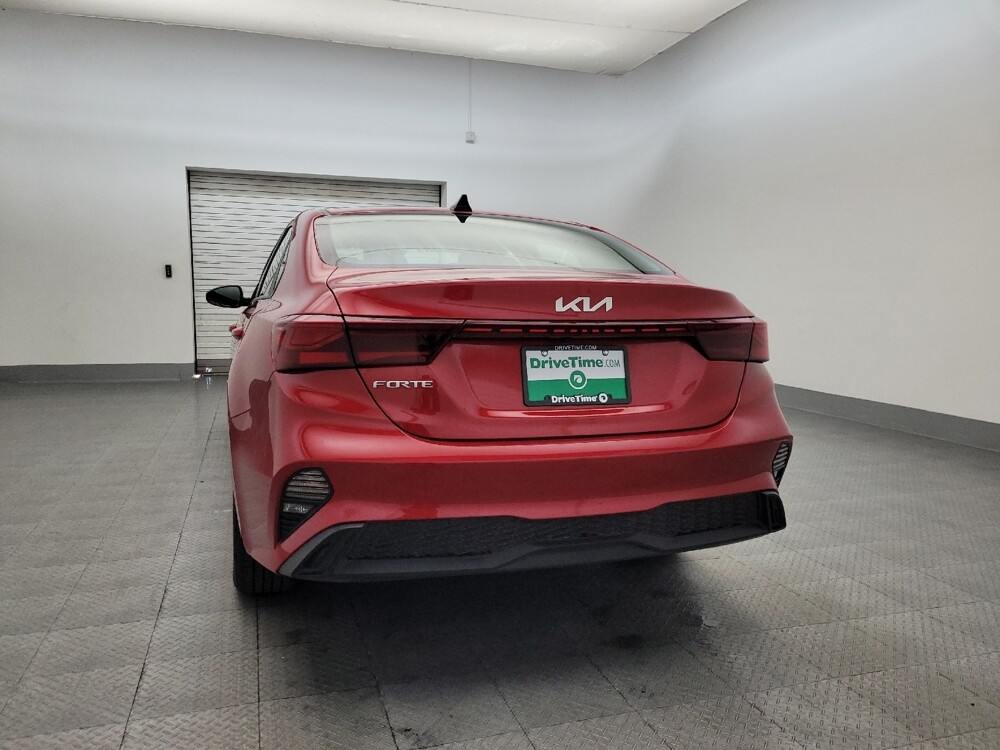 2024 Kia Forte in Glendale, AZ 85301 - 18102483 6