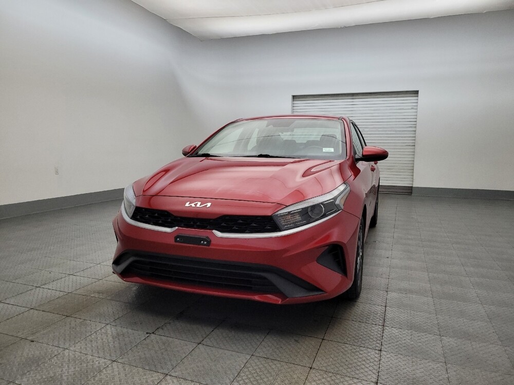 2024 Kia Forte in Glendale, AZ 85301 - 18102483 15