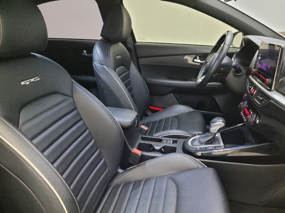 2023 Kia Forte in Glendale, AZ 85301 - 18102489 21