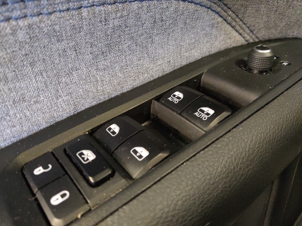 2024 Jeep Compass in Mesa, AZ 85210 - 18102491 27