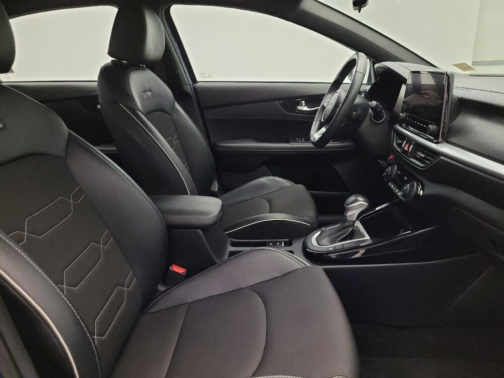 2023 Kia Forte in Phoenix, AZ 85022 - 18102492 21