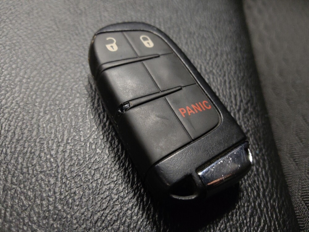 2024 Jeep Compass in Phoenix, AZ 85022 - 18102495 32