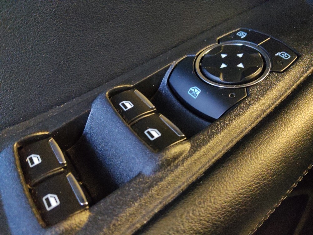 2023 Ford Edge in Glendale, AZ 85301 - 18102505 27