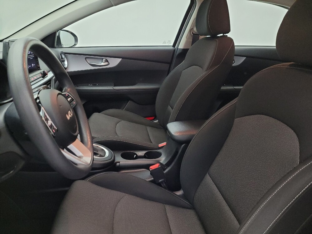 2023 Kia Forte in Glendale, AZ 85301 - 18102532 17