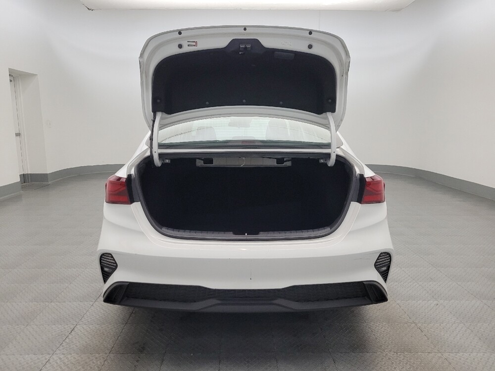 2023 Kia Forte in Glendale, AZ 85301 - 18102532 29