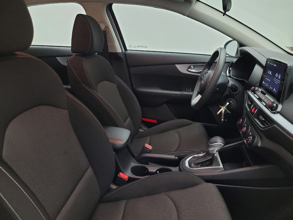 2023 Kia Forte in Glendale, AZ 85301 - 18102532 21